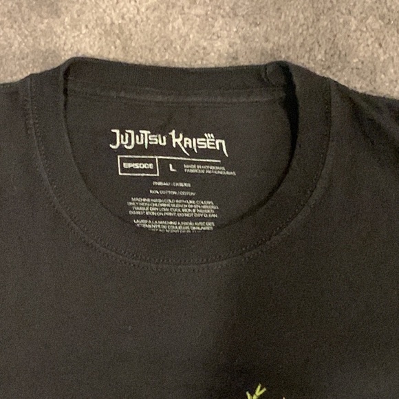 Jujutsu Kaisen crunchyroll anime graphic tee - Picture 3 of 7